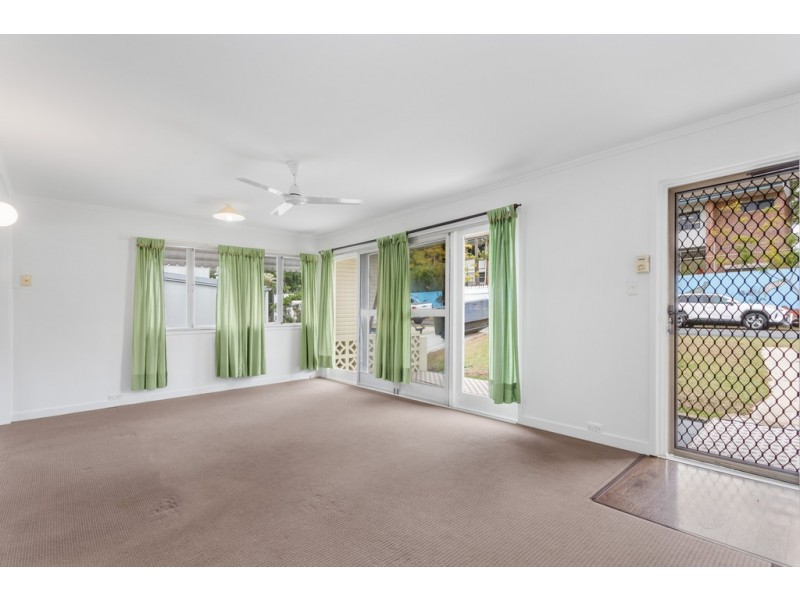 9 Malwood Street, Stafford Heights QLD 4053