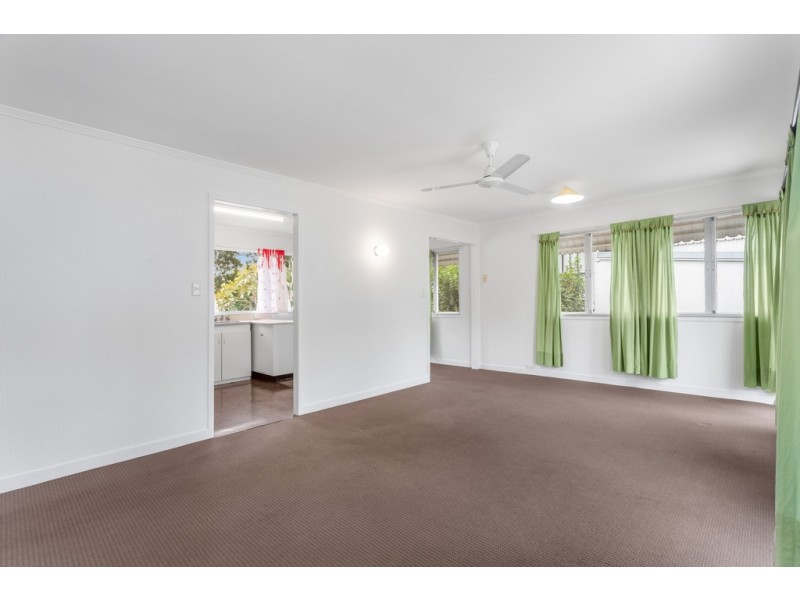 9 Malwood Street, Stafford Heights QLD 4053