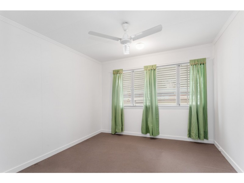 9 Malwood Street, Stafford Heights QLD 4053