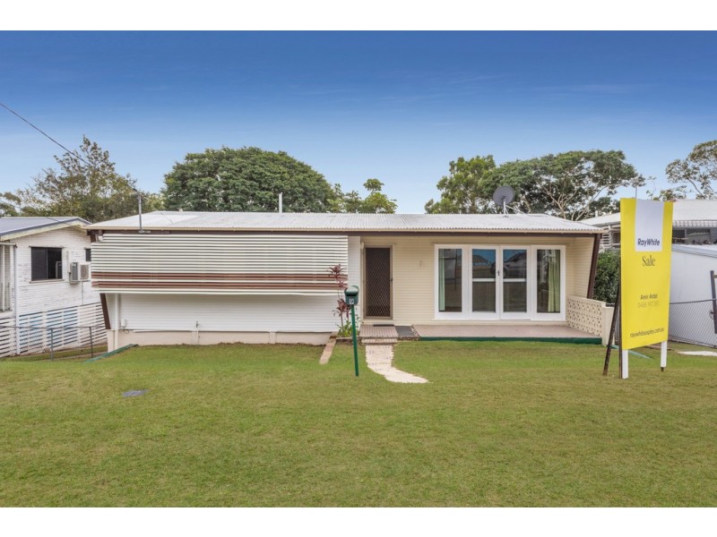 9 Malwood Street, Stafford Heights QLD 4053