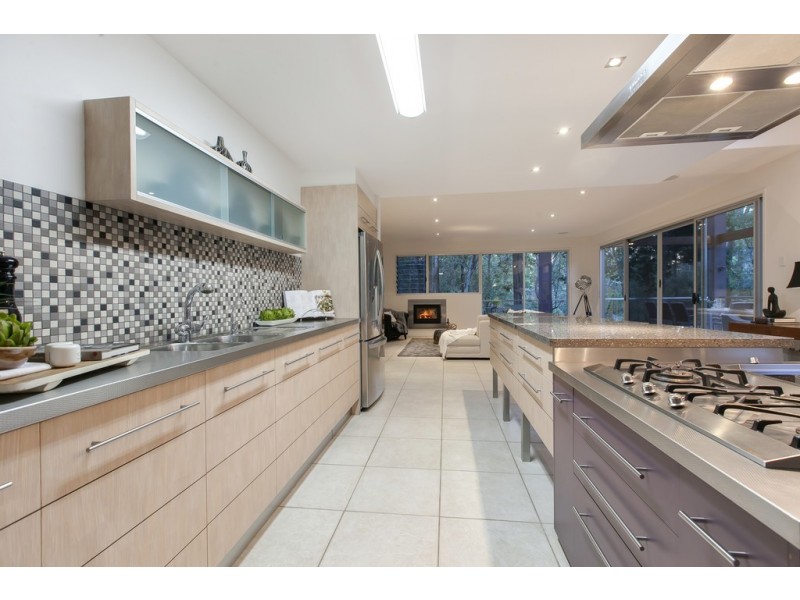 73 Neville Road, Bridgeman Downs QLD 4035