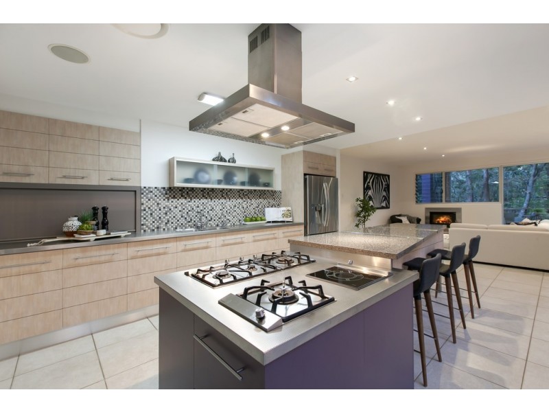 73 Neville Road, Bridgeman Downs QLD 4035