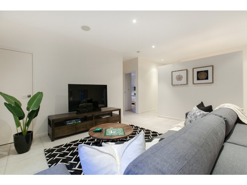 73 Neville Road, Bridgeman Downs QLD 4035