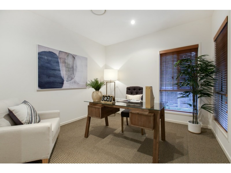 73 Neville Road, Bridgeman Downs QLD 4035