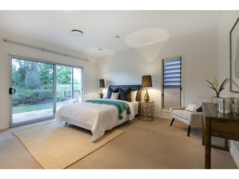 73 Neville Road, Bridgeman Downs QLD 4035