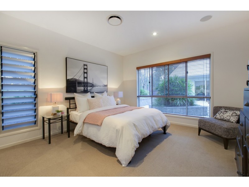 73 Neville Road, Bridgeman Downs QLD 4035