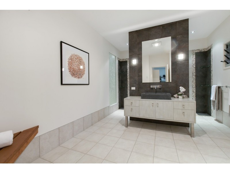 73 Neville Road, Bridgeman Downs QLD 4035