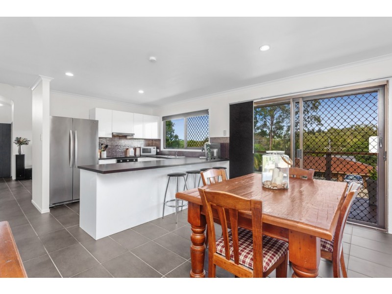 52 Gilford Crescent, Albany Creek QLD 4035