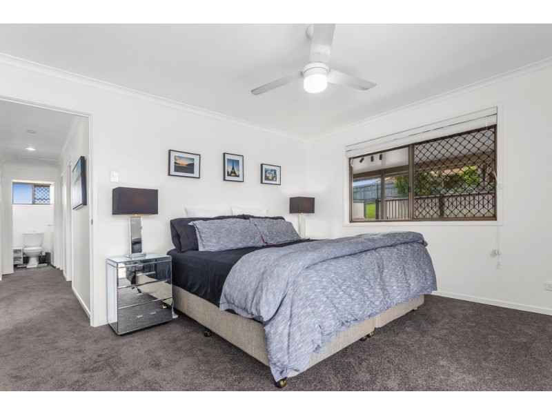 52 Gilford Crescent, Albany Creek QLD 4035