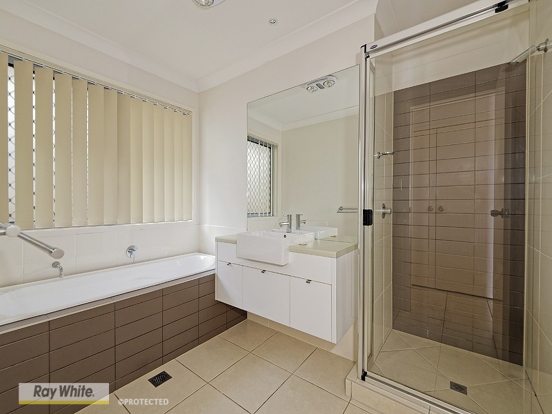 33 Beerwah Parade, Kallangur QLD 4503