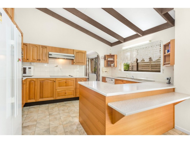 8 Sylvan Court, Kallangur QLD 4503