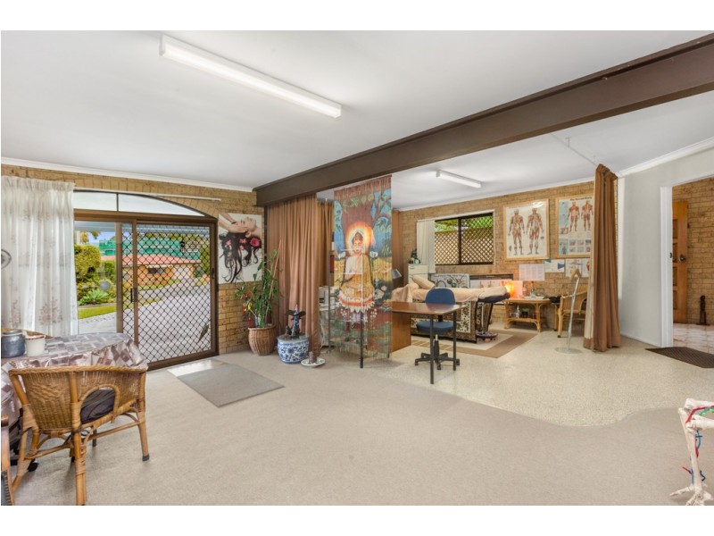 8 Sylvan Court, Kallangur QLD 4503