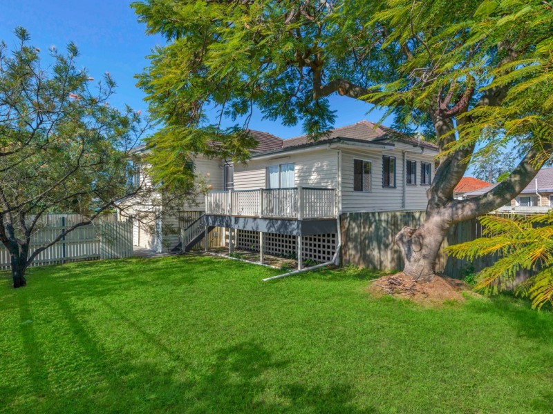 223 Earnshaw Road, Northgate QLD 4013