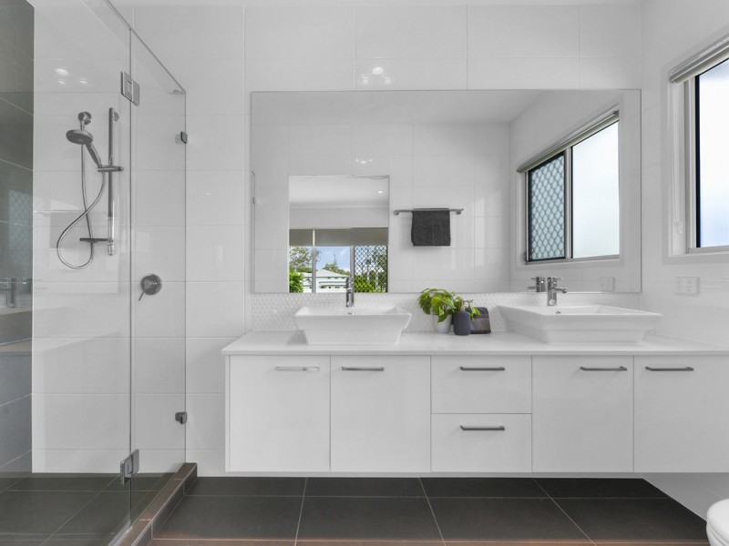 40 Larwill Avenue, Northgate QLD 4013