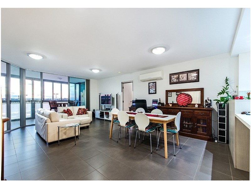 201/14 Oxley Avenue, Woody Point QLD 4019