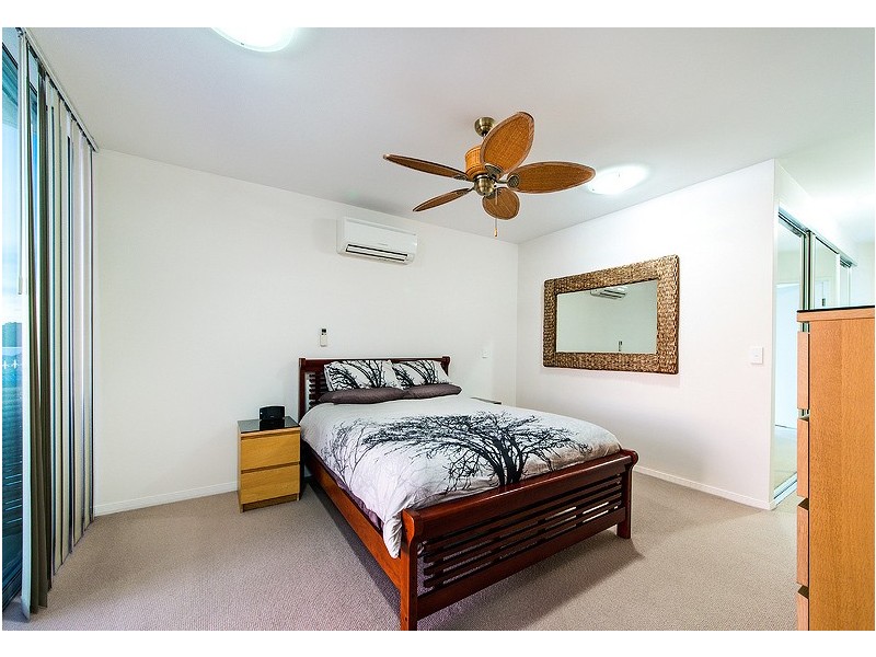 201/14 Oxley Avenue, Woody Point QLD 4019