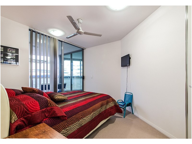 201/14 Oxley Avenue, Woody Point QLD 4019