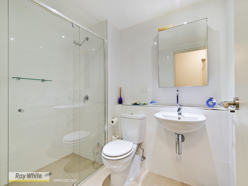 201/14 Oxley Avenue, Woody Point QLD 4019
