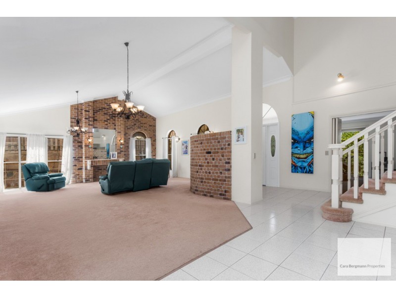 22 Gielgud Crescent, Mcdowall QLD 4053