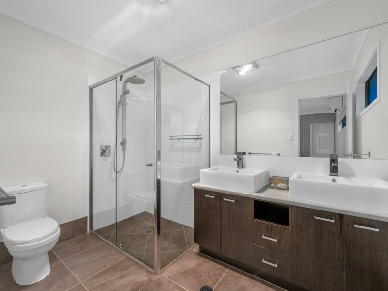 17A Larwill Avenue, Northgate QLD 4013