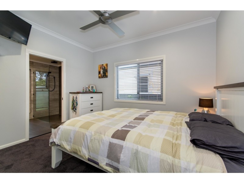 96 Queenstown Avenue, Boondall QLD 4034