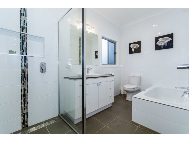 96 Queenstown Avenue, Boondall QLD 4034