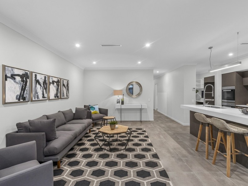 18 Junior Terrace, Northgate QLD 4013