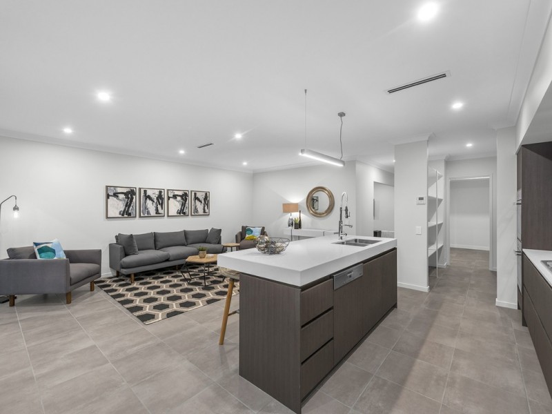 18 Junior Terrace, Northgate QLD 4013