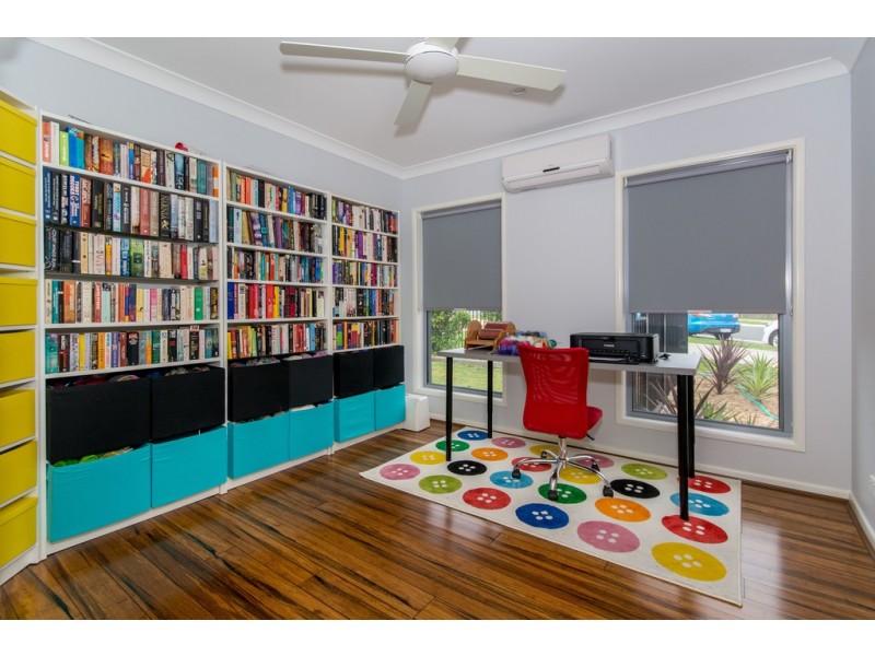 77 Mount Kaputar Way, Fitzgibbon QLD 4018