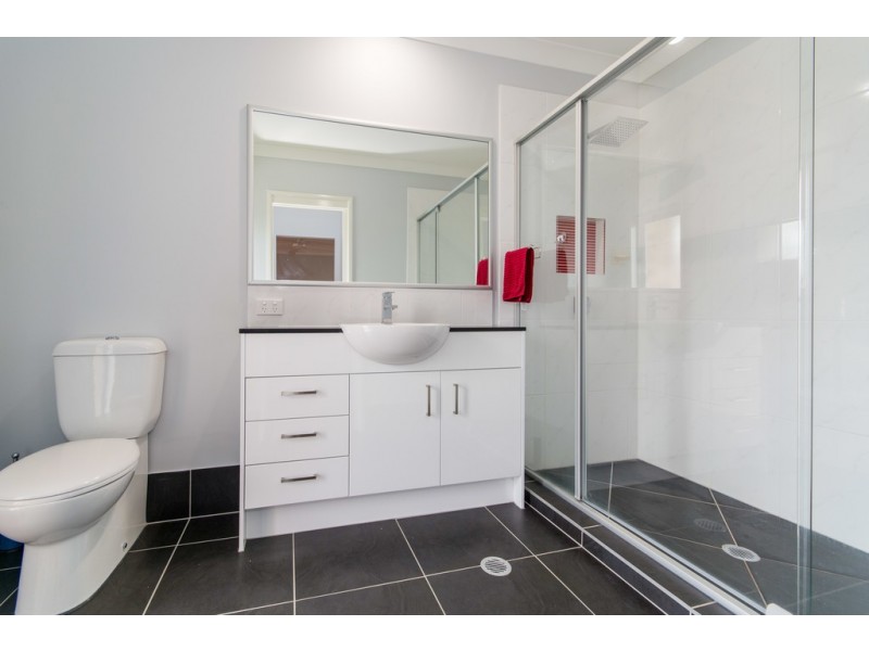 77 Mount Kaputar Way, Fitzgibbon QLD 4018