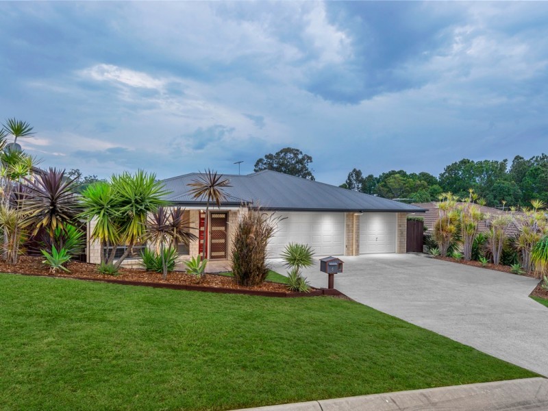 6 Elle Court, Cashmere QLD 4500