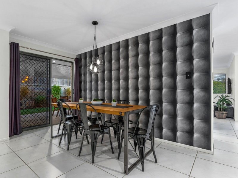 6 Elle Court, Cashmere QLD 4500