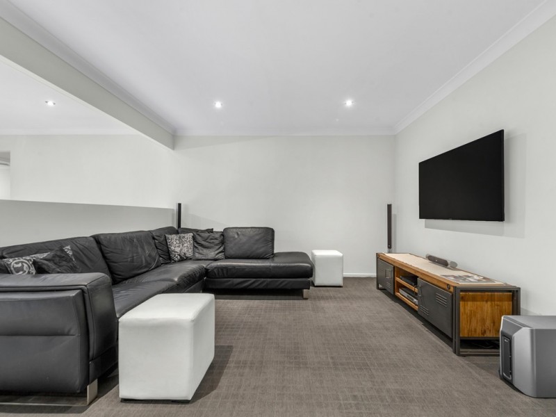 6 Elle Court, Cashmere QLD 4500