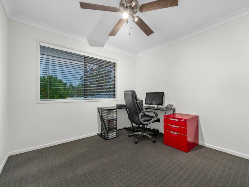 6 Elle Court, Cashmere QLD 4500