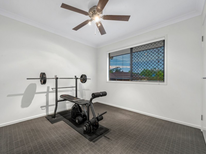 6 Elle Court, Cashmere QLD 4500