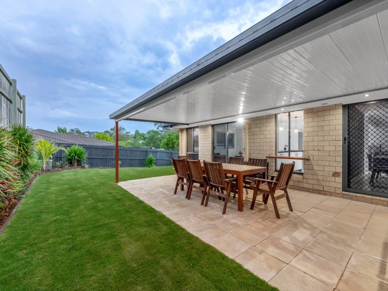 6 Elle Court, Cashmere QLD 4500