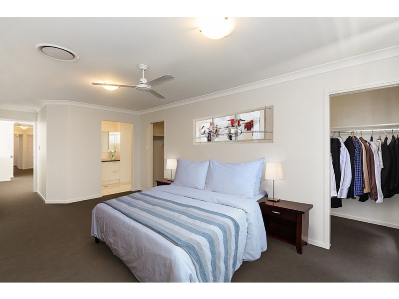 22 Myrtle Crescent, Bridgeman Downs QLD 4035