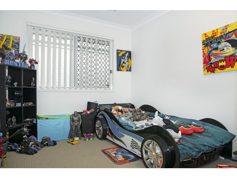 5 Macaw Place, Dakabin QLD 4503