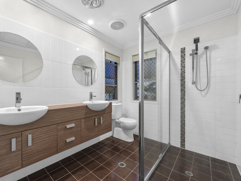 49 Almond Street, Northgate QLD 4013