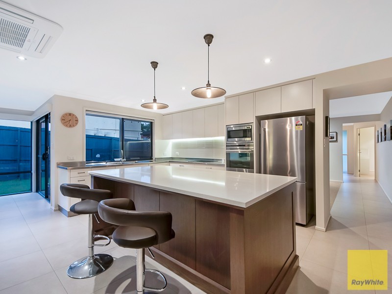 5 Protea Place, Bridgeman Downs QLD 4035