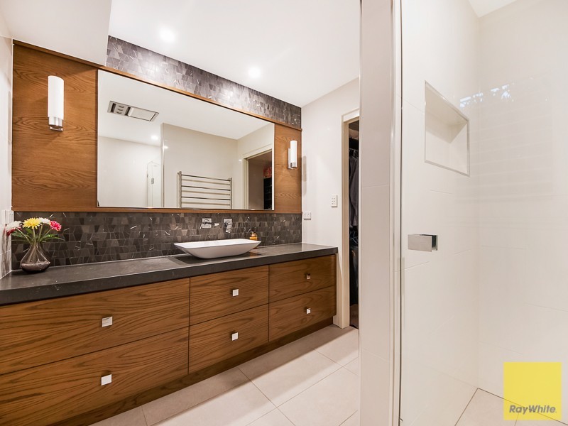 5 Protea Place, Bridgeman Downs QLD 4035