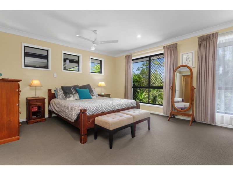 2 Olympic Court, Albany Creek QLD 4035