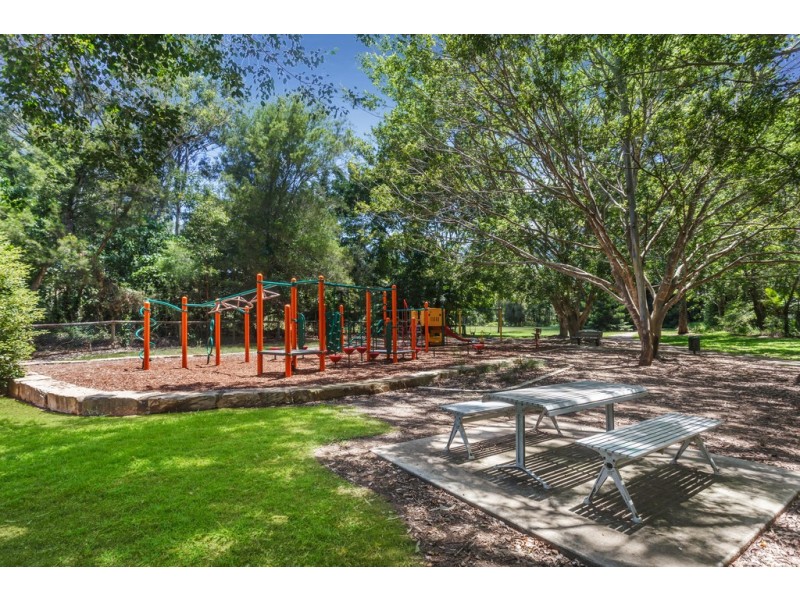 2 Olympic Court, Albany Creek QLD 4035