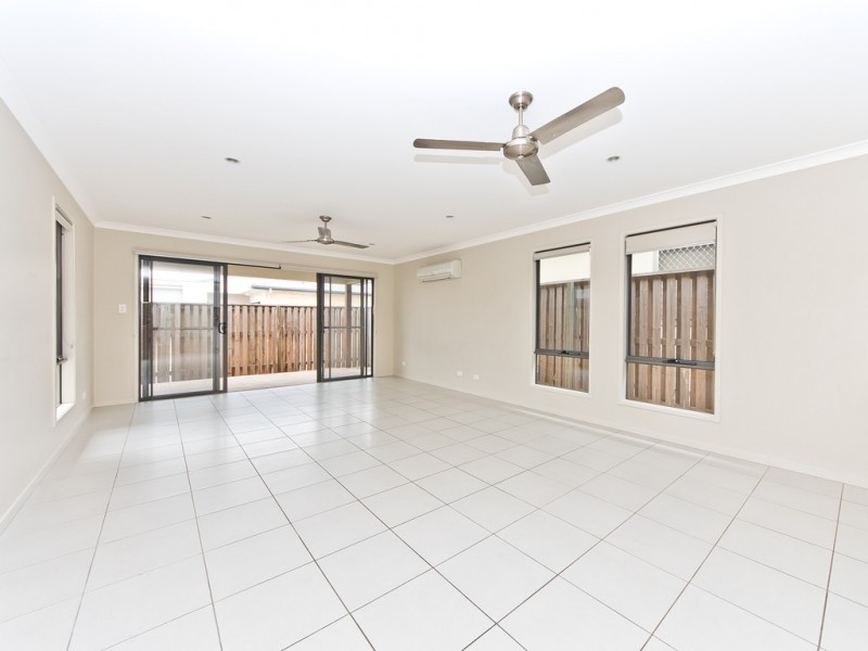 568 Roghan Road, Fitzgibbon QLD 4018