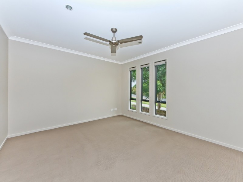 568 Roghan Road, Fitzgibbon QLD 4018