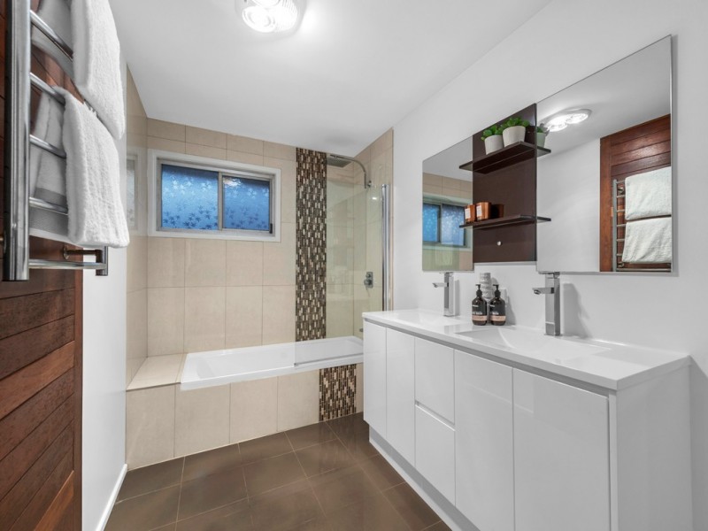 12 Beeby Street, Wavell Heights QLD 4012