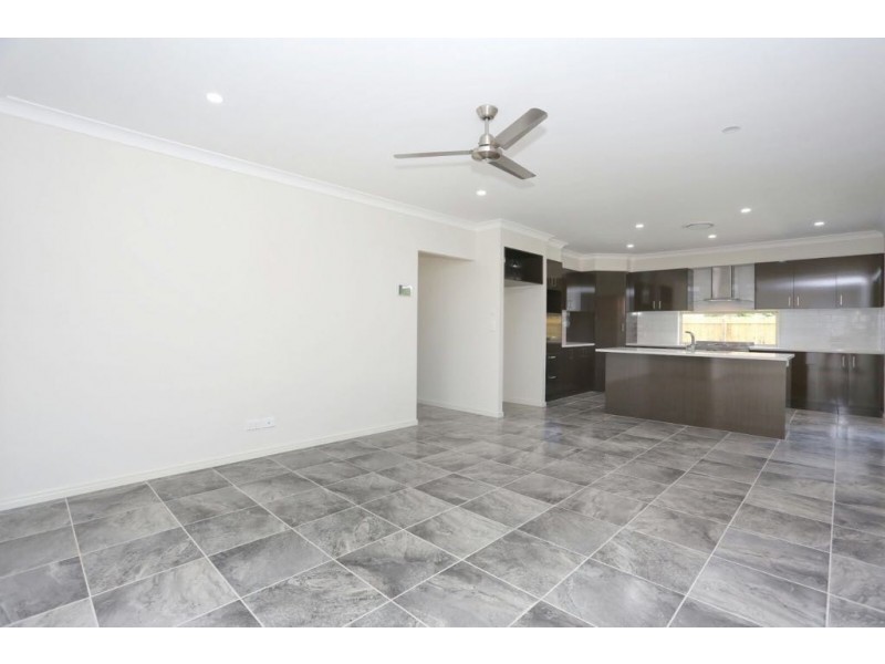 39 Wattlebrush Court, Murrumba Downs QLD 4503