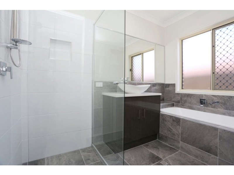 39 Wattlebrush Court, Murrumba Downs QLD 4503