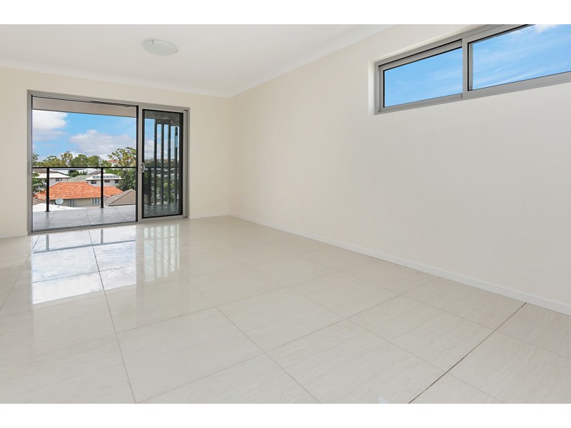 42 Curwen Terrace, Chermside QLD 4032
