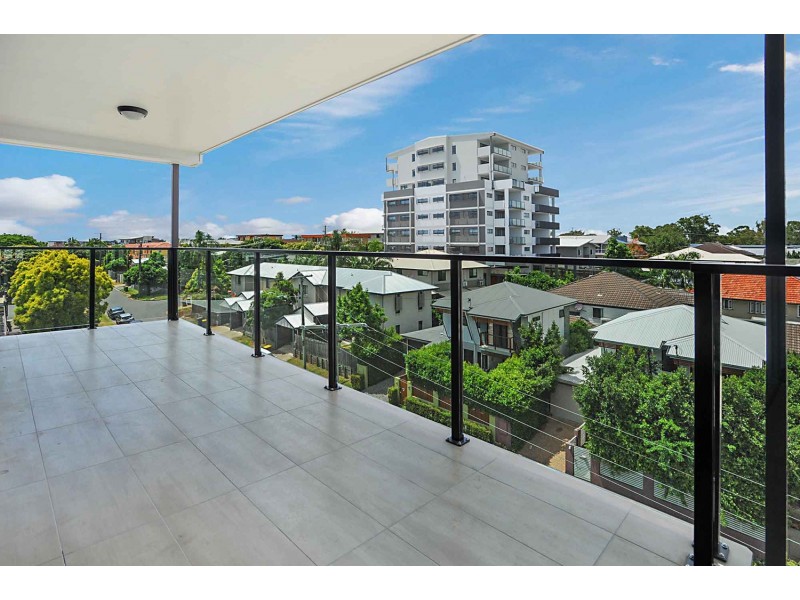 42 Curwen Terrace, Chermside QLD 4032